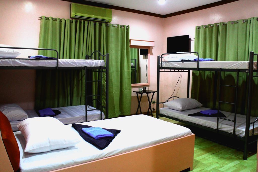 Tagaytay Garden Budgetel - City Center Tagaytay City Cameră foto